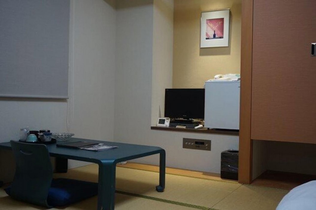 Hotel Crown Hills Arakawaoki 13/40