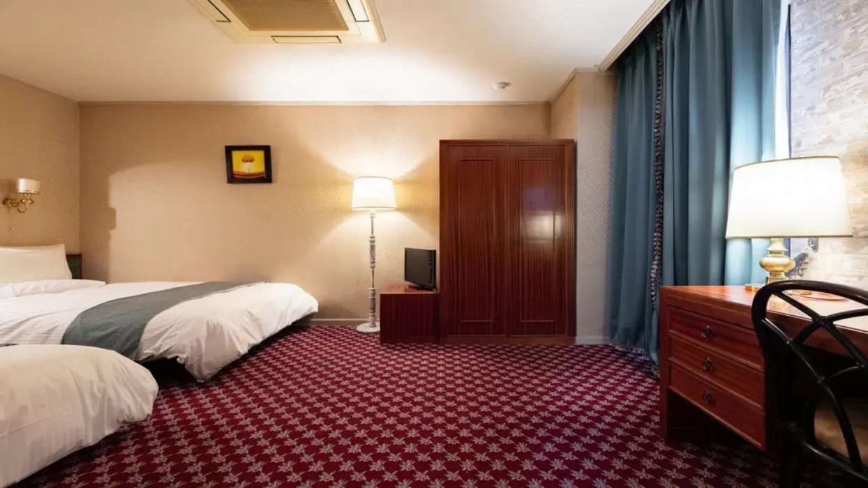 Kuwana City Hotel 10/14