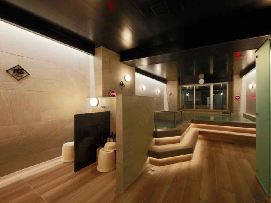 Rembrandt Cabin and Spa Shimbashi 8/18