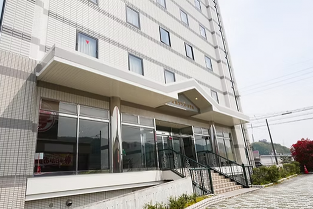 Mine Grand Hotel 2/38