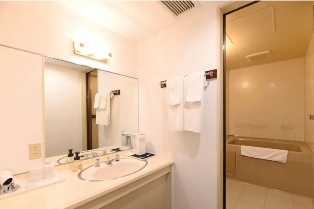 Onoda Oriental Hotel 32/36