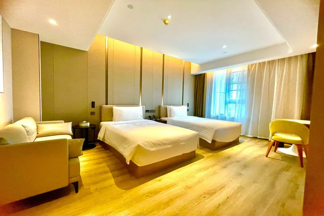 Atour Hotel Shanghai Lujiazui Minsheng Road subway station 10/19