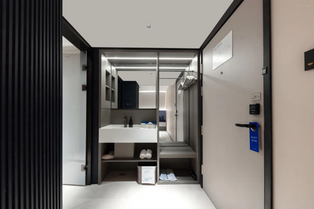 Atour Light Hotel (Shanghai International Resort Xinchuan Road) 7/23