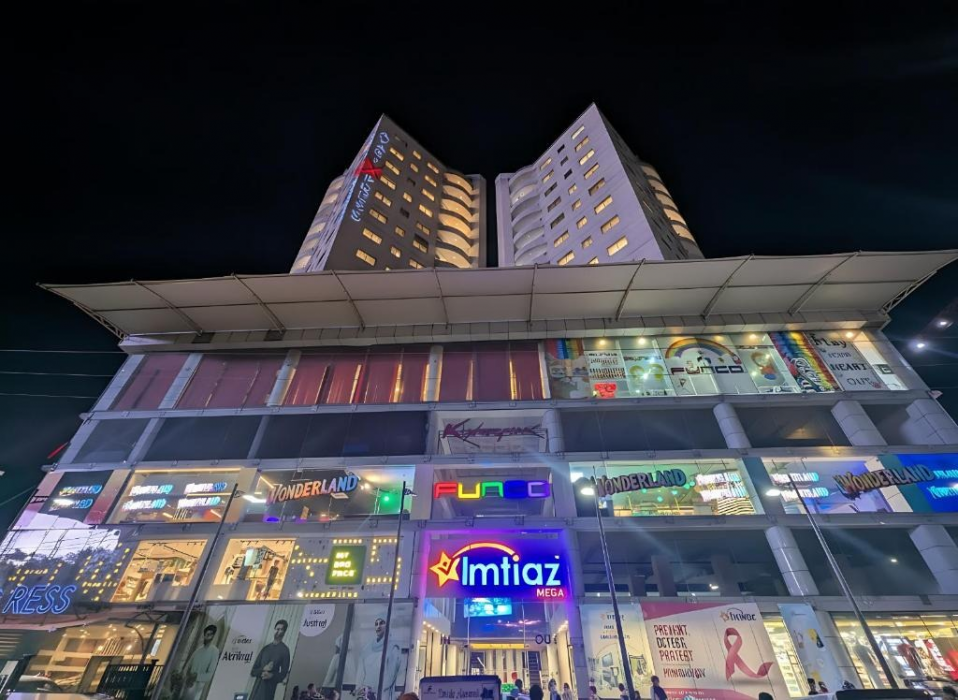 The DownTown Apartments Gulberg