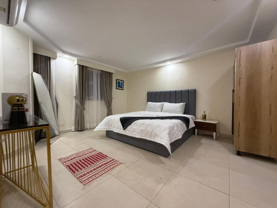 The DownTown Apartments Gulberg 9/22