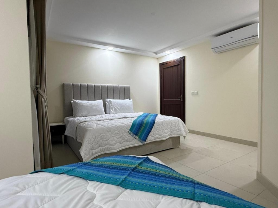 The DownTown Apartments Gulberg 12/22