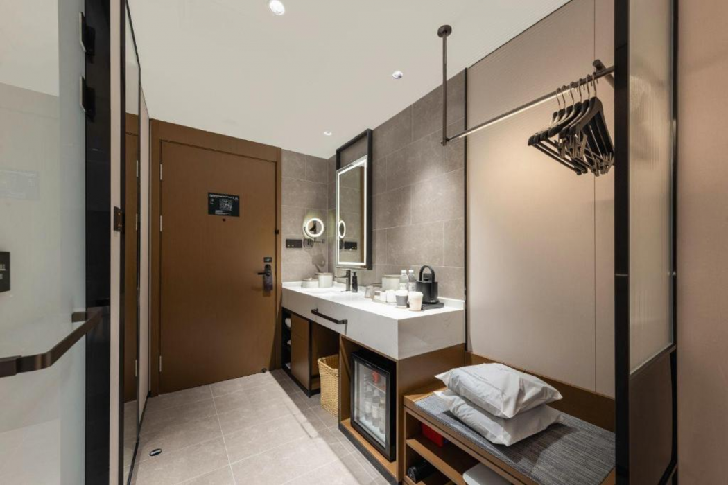 Shanghai Wujiaochang Xiangyin Road Atour Hotel 8/20