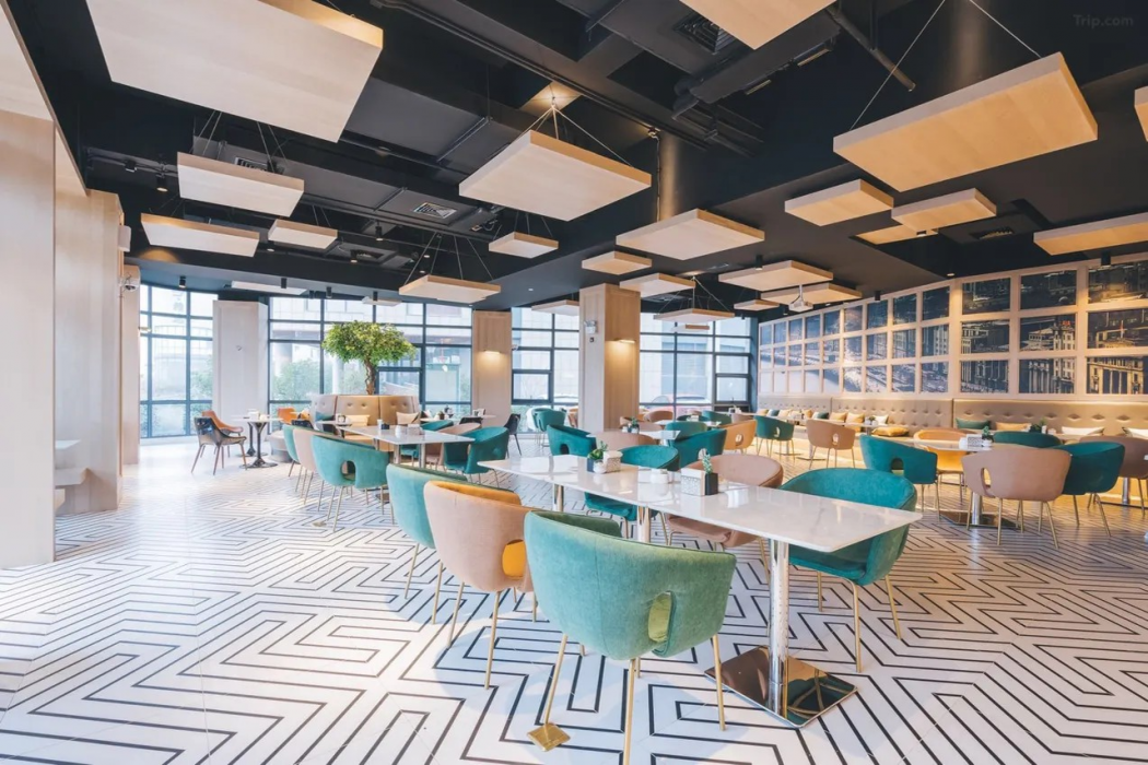 Atour Hotel (Shanghai Hongqiao National Convention & Exhibition Center) 14/24