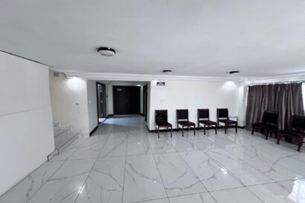 Melia's Hotel 14/22