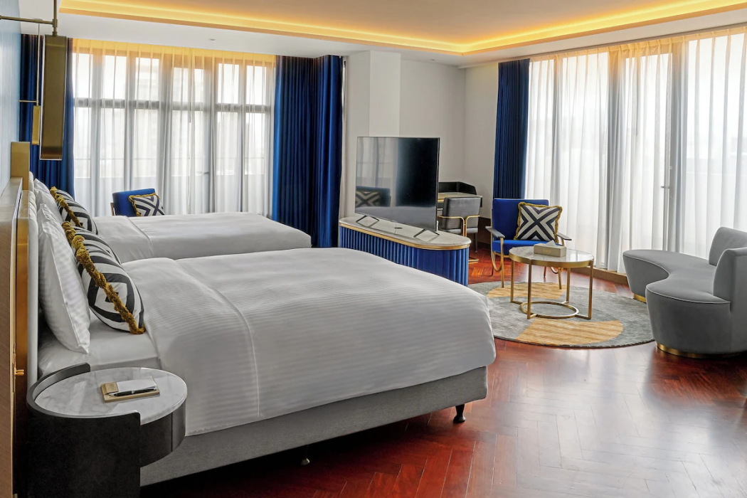 Oku Hotel 13/15