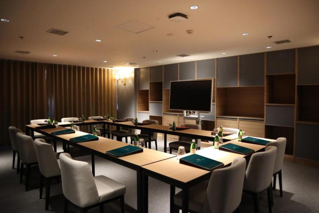 Brittany Hotel BGC 18/26