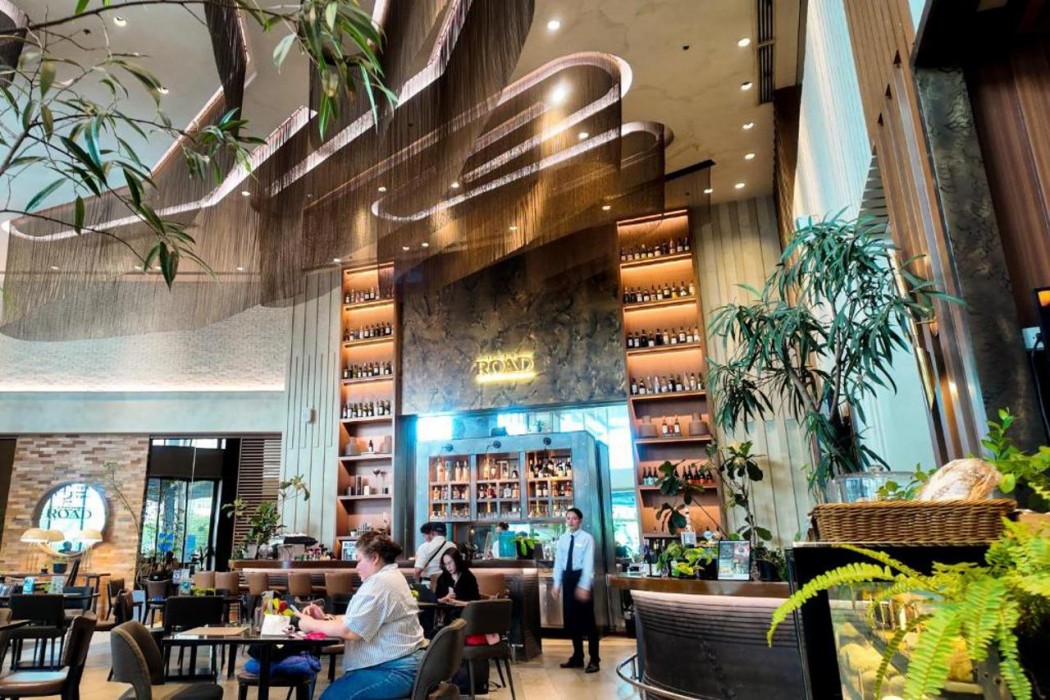 Brittany Hotel BGC 16/26
