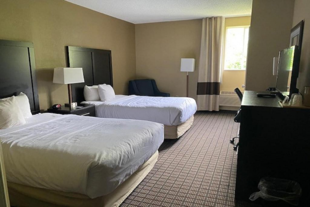 Jonestown Inn 3/10