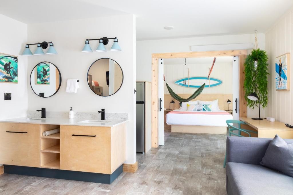 Gravity Haus Westport 20/45