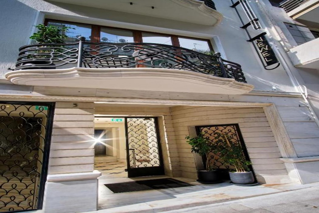 The Newel Kolonaki 10/20
