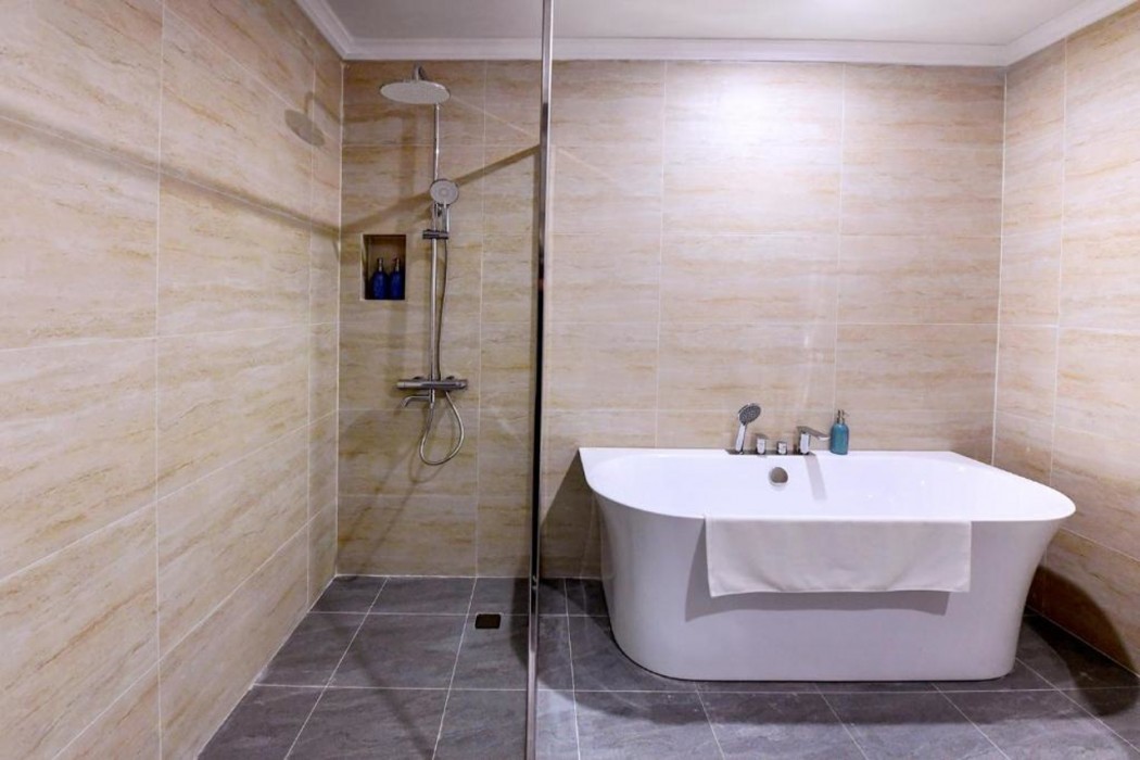 Centara Hotel & Residences Van Don 17/68