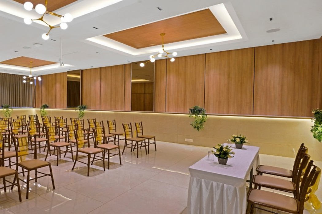 Click Hotel Biz Bangalore 6/15