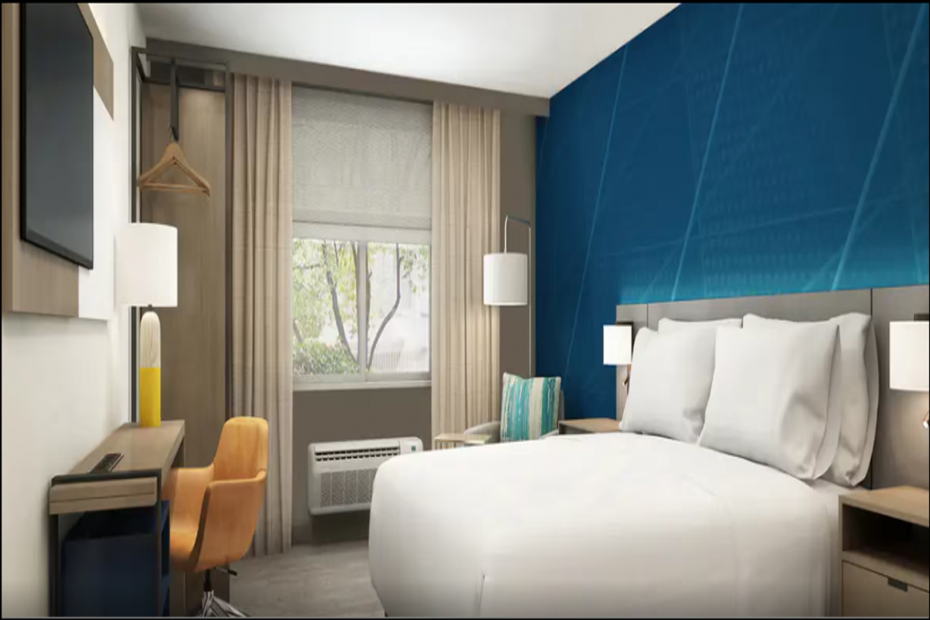 Comfort Inn & Suites Penticton, BC 1/8