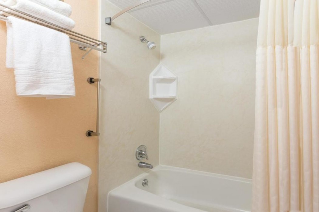 Quality Inn Waycross, GA 4/12