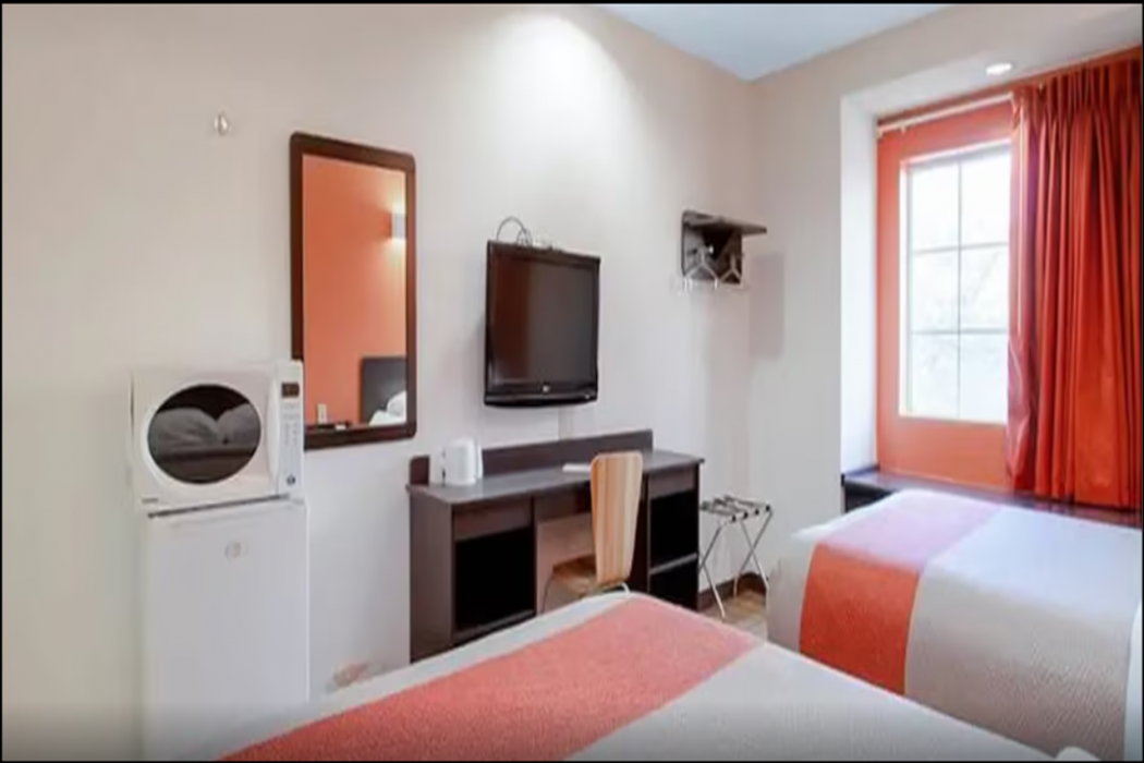 El Paso Inn 2/24
