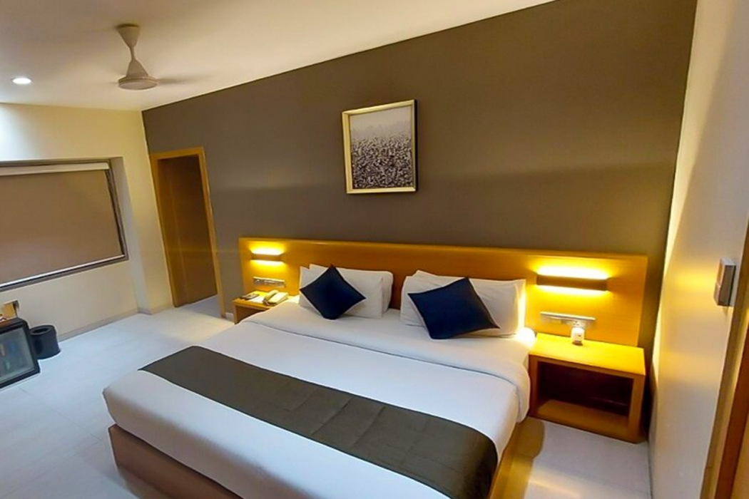 Hotel Suba Elite Vadodara 8/18