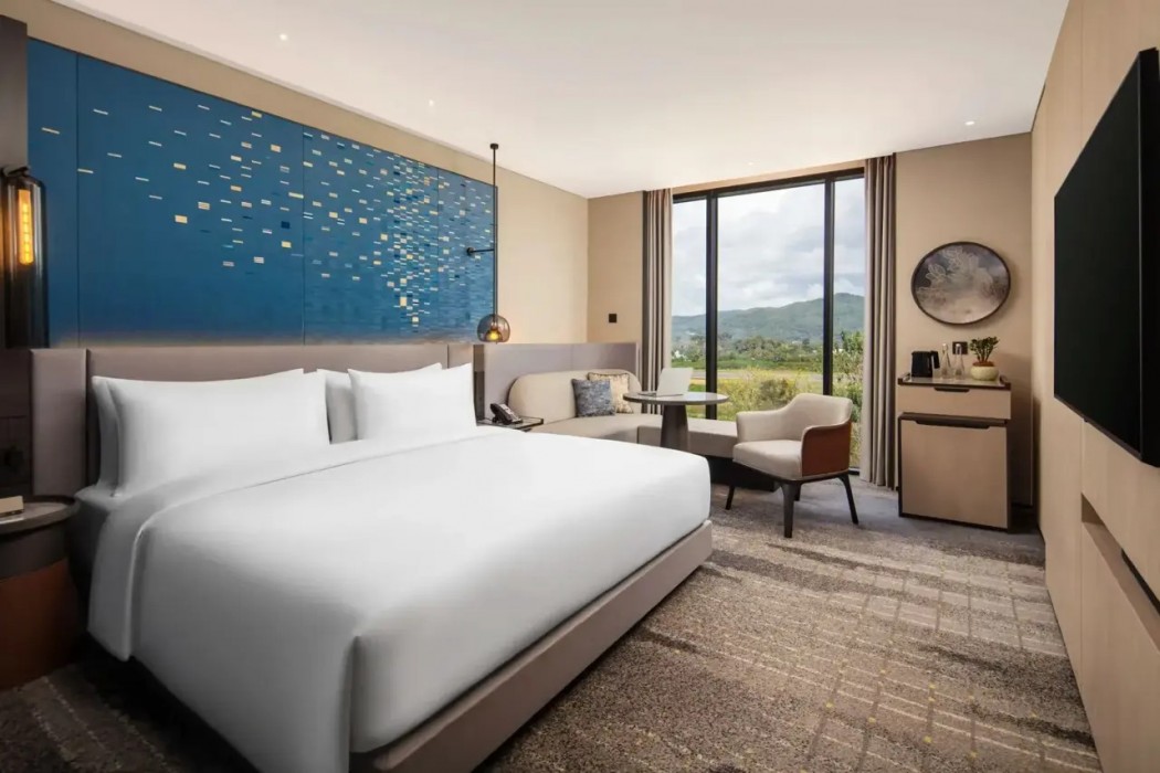 Crowne Plaza by IHG Labuan Bajo 6/20