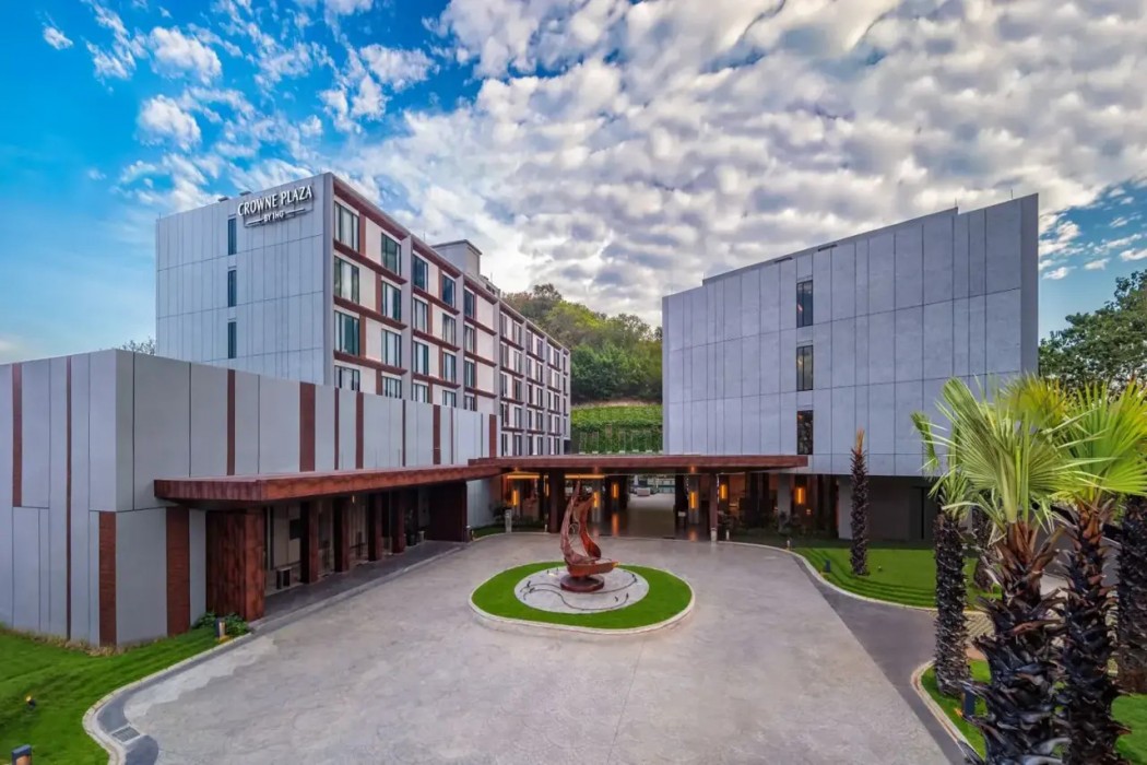 Crowne Plaza by IHG Labuan Bajo 11/20