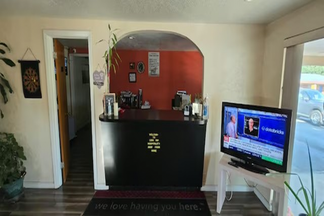 Lion Inn Albemarle By Hotel O Near US 52 7/37
