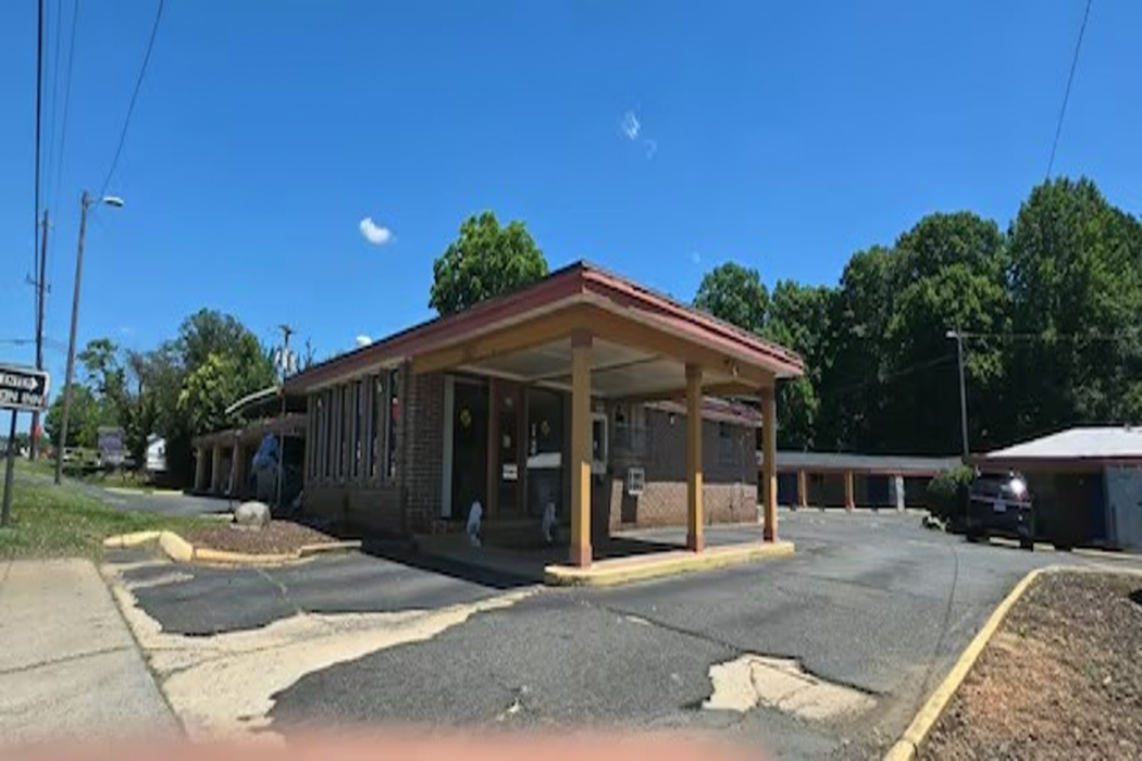 Lion Inn Albemarle By Hotel O Near US 52 9/37