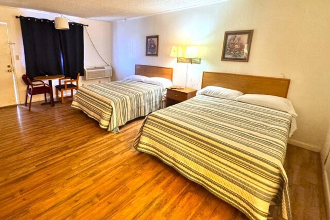 Southern Inn Lake Village Near Greenville MS 1 7/19