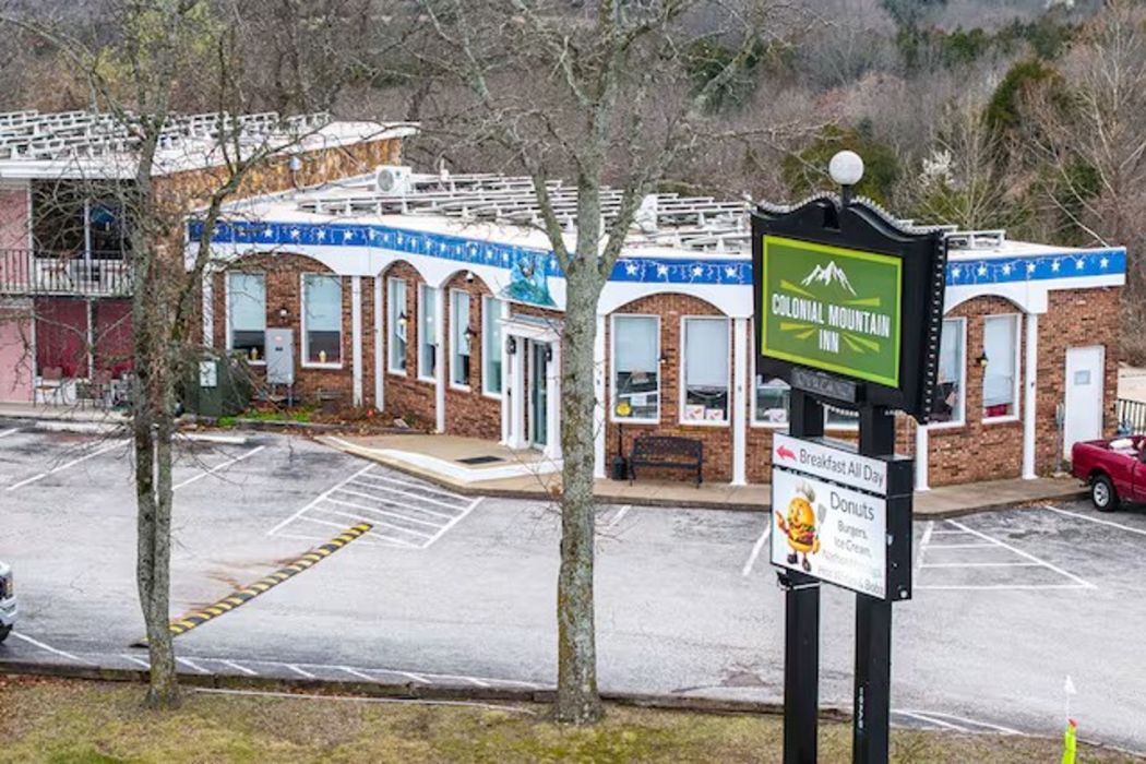 Colonial Mountain Inn Branson MO in Branson West - MO