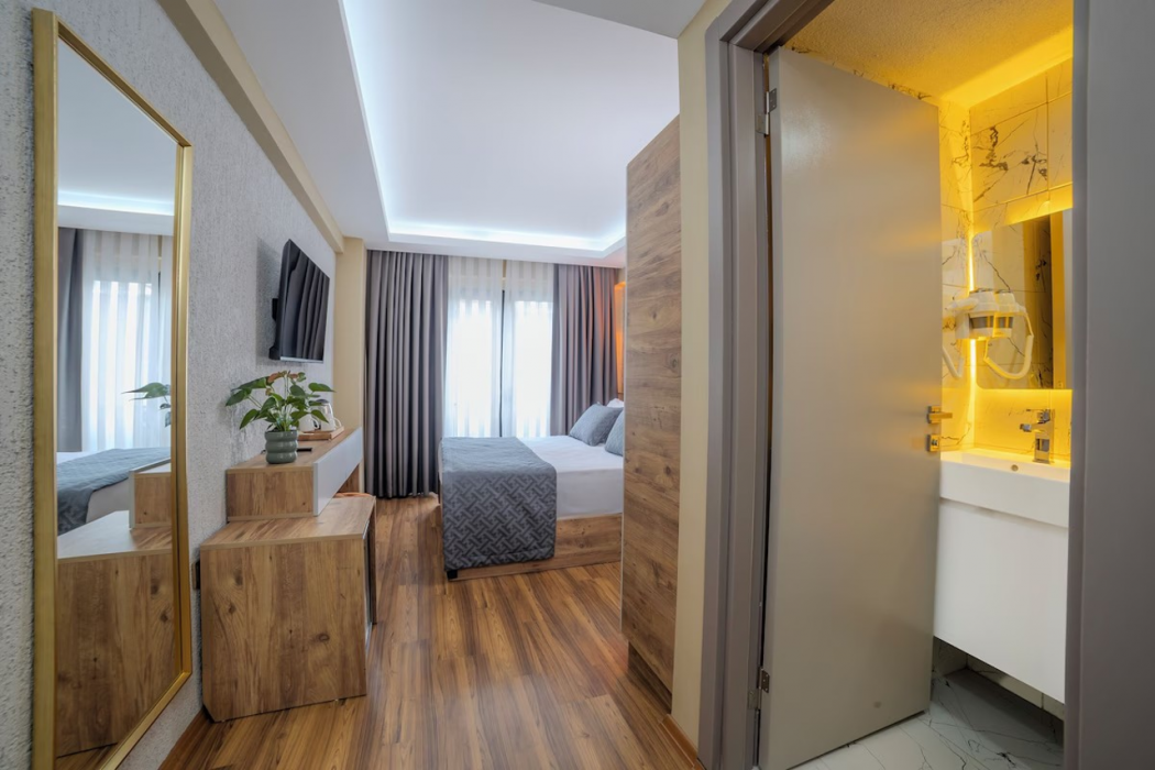 Ozer Palace Hotel 7/20