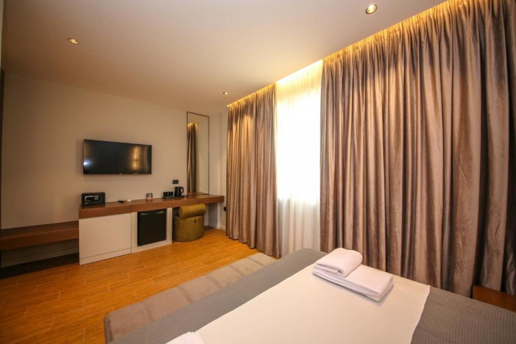 Comfort Boutique Hotel Tirana 6/60