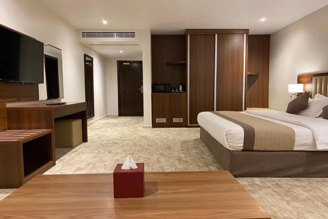 Executive Suites Serviced Apartments 13/24