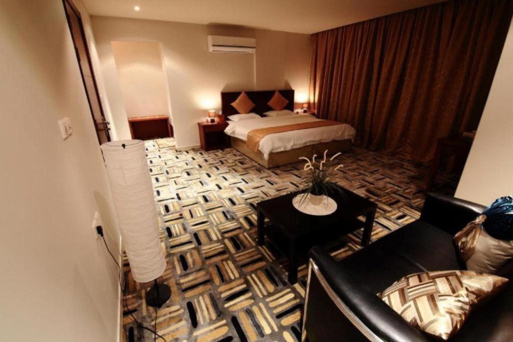 Executive Suites Serviced Apartments 17/24