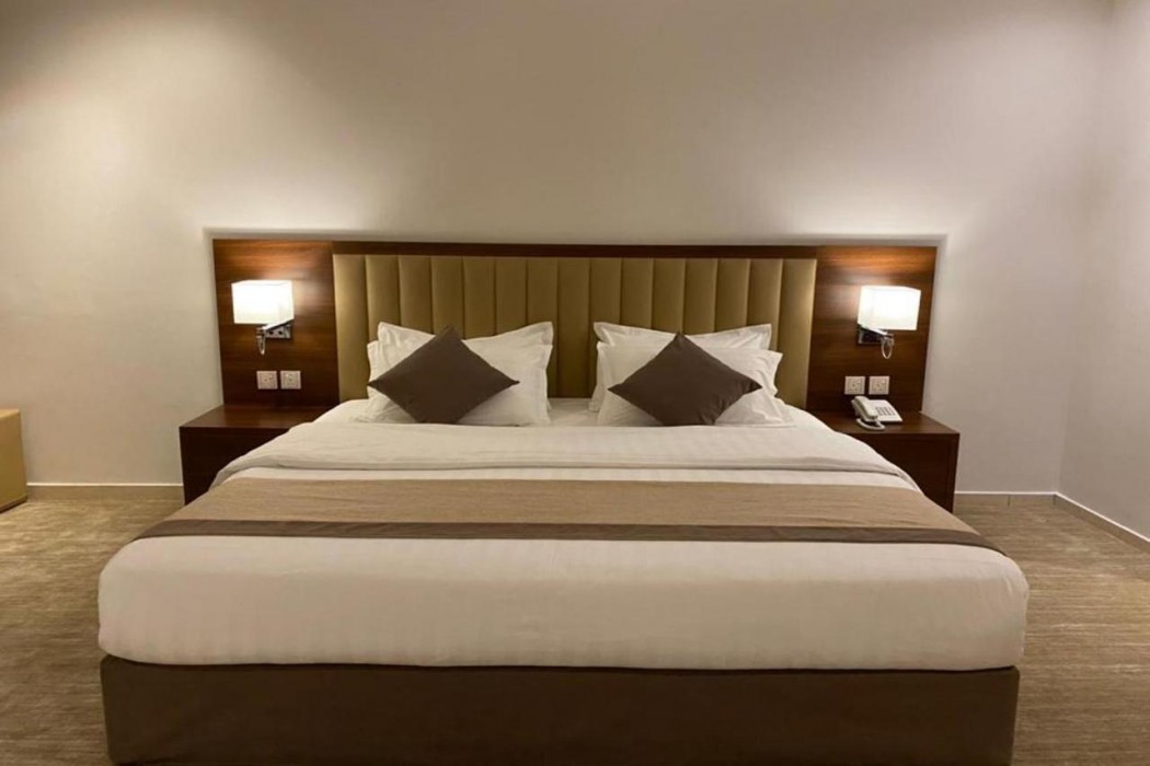 Executive Suites Serviced Apartments 8/24