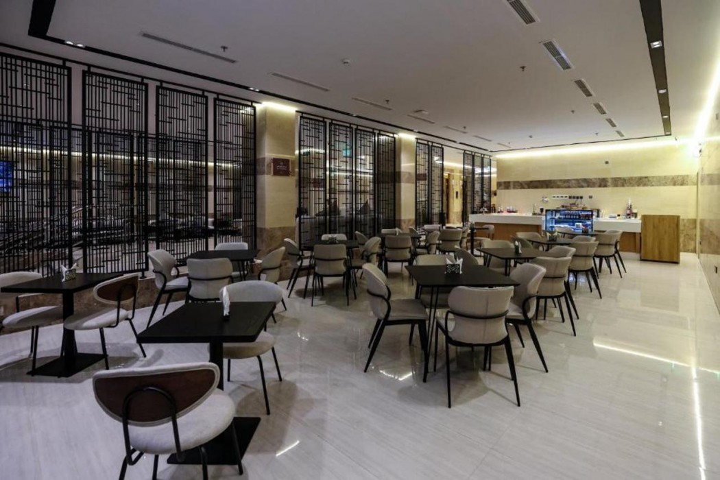 Emaar Rsoukh Hotel 8/20