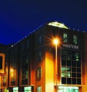 Wes Hotel 1/55