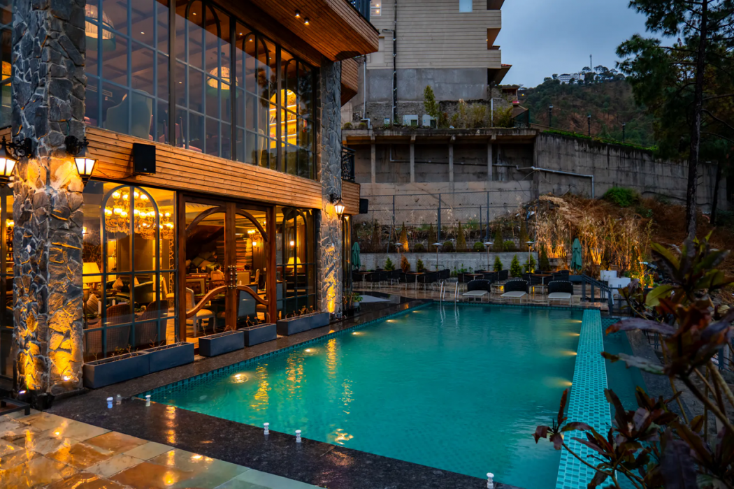 ELIVAAS Prive The Royce Orchid Luxe 4 BHK Hilltop Villa With Steam Room, Pvt Pool & 360 Hill Views 34/40