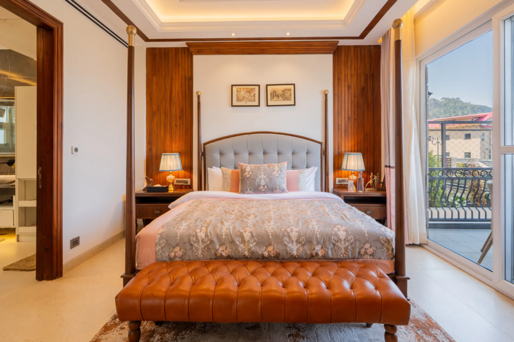 ELIVAAS Prive The Royce Orchid Luxe 4 BHK Hilltop Villa With Steam Room, Pvt Pool & 360 Hill Views 8/40