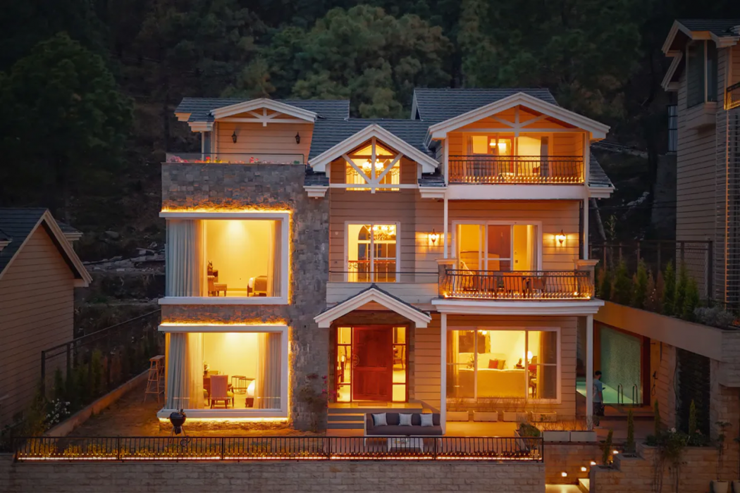 ELIVAAS Prive The Royce Orchid Luxe 4 BHK Hilltop Villa With Steam Room, Pvt Pool & 360 Hill Views