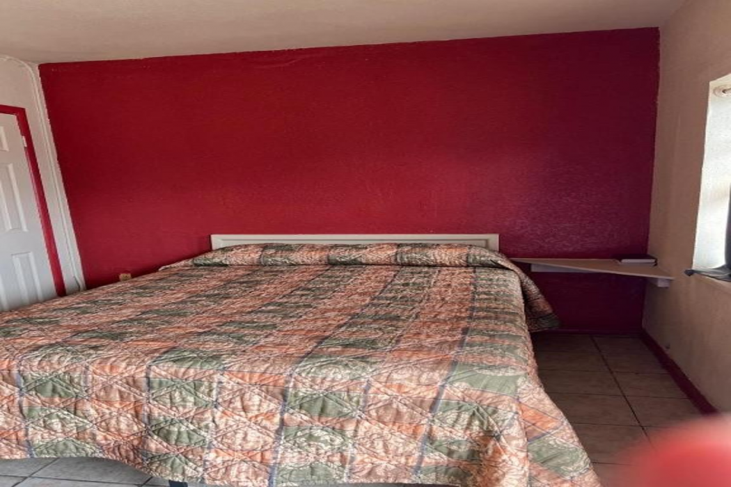 Holiday Motel Tulsa OK in TULSA - OK