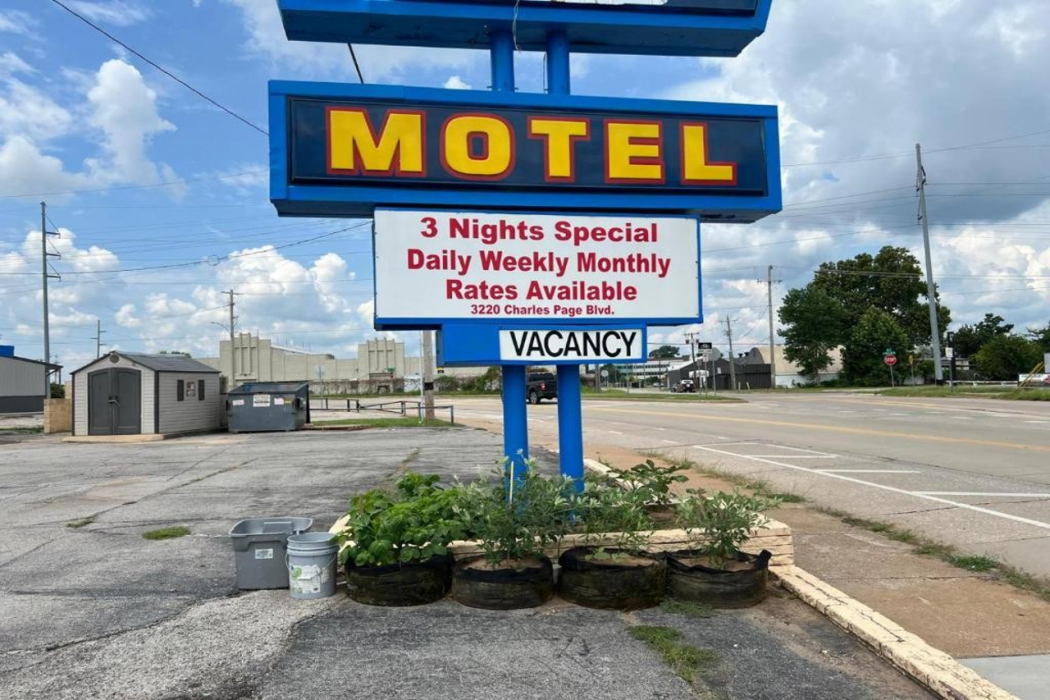 Holiday Motel Tulsa OK in TULSA - OK