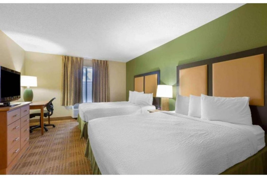 Motel6 Suites Findlay Tiffin Avenue, OH 9/30