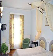 Levant Hotel 5/33