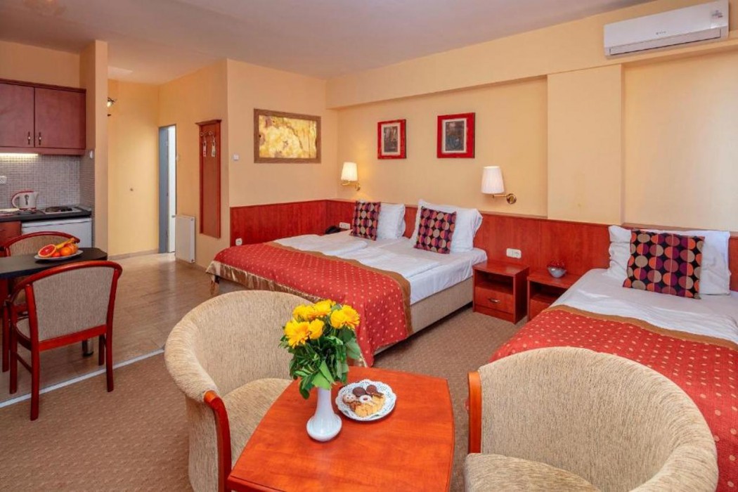 Hotel Charles 25/67