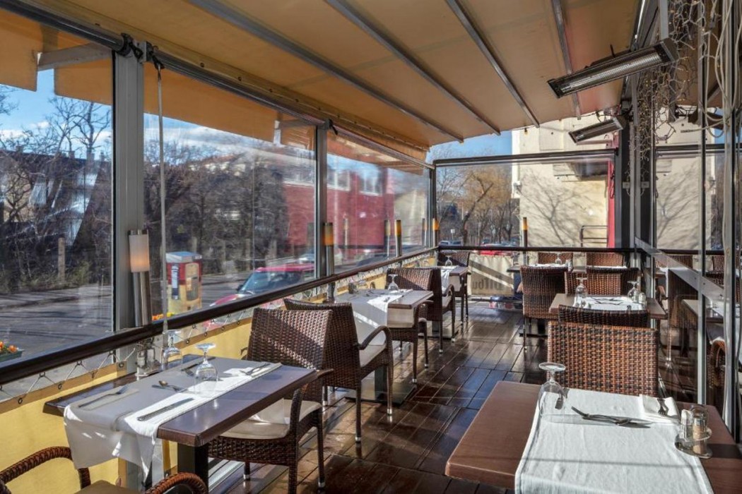Hotel Charles 37/67
