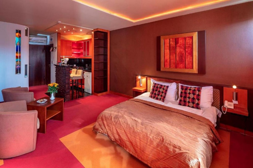 Hotel Charles 20/67