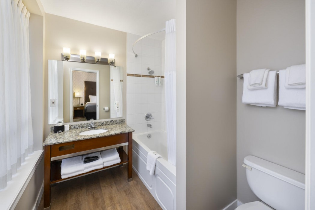 Quality Inn & Suites Downtown Vancouver 26/67