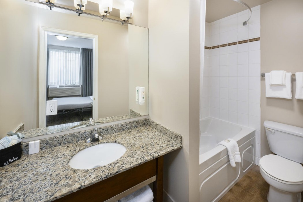 Quality Inn & Suites Downtown Vancouver 37/67